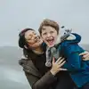 Glückliche Mutter und Sohn genießen einen kostbaren Moment